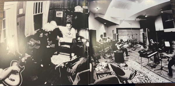 Pearl Jam - Rearviewmirror (Greatest Hits 1991-2003: Volume 1) (2xLP) (Mint (M)) - Image 2
