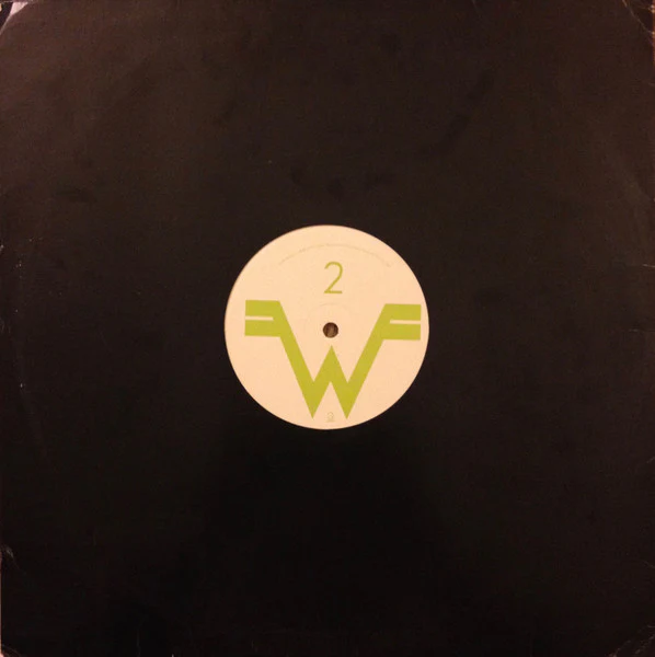 Weezer - Hash Pipe (The Remixes) (12") (Very Good Plus (VG+)) - Image 4
